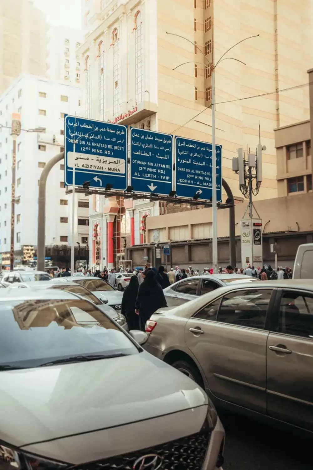 مساحة عرض داخلية لسيارات